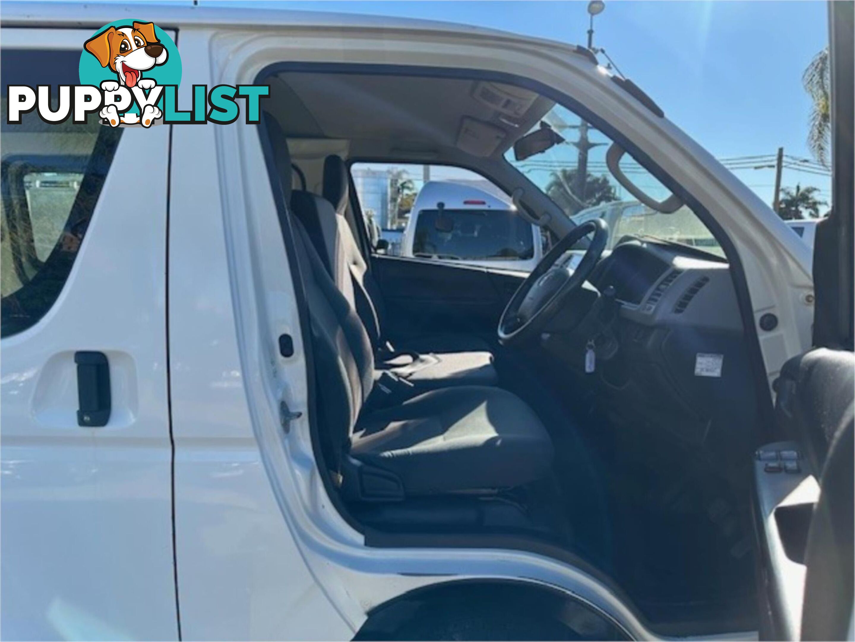 2011 TOYOTA HIACE  KDH206RMY11 5D VAN