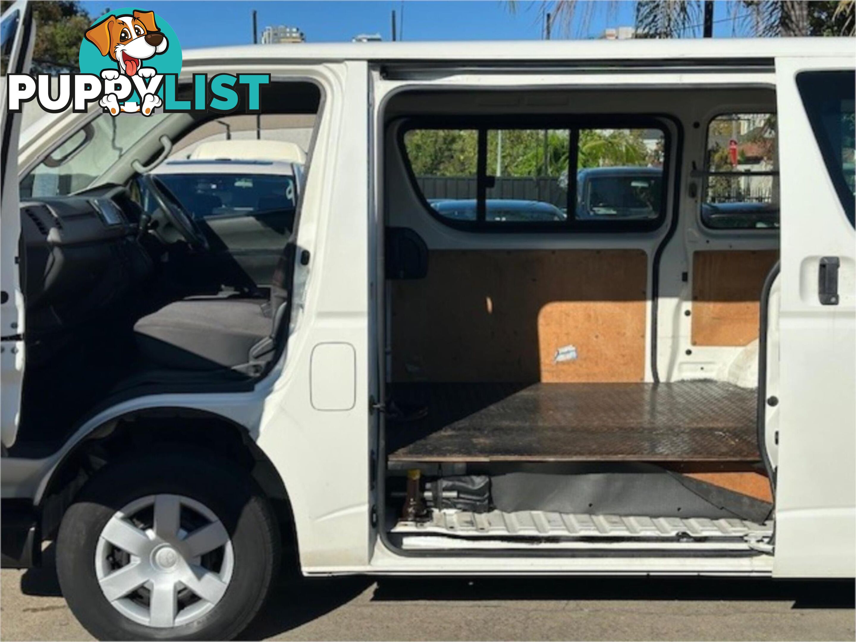 2011 TOYOTA HIACE  KDH206RMY11 5D VAN