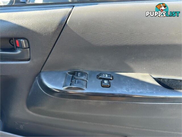 2011 TOYOTA HIACE  KDH206RMY11 5D VAN