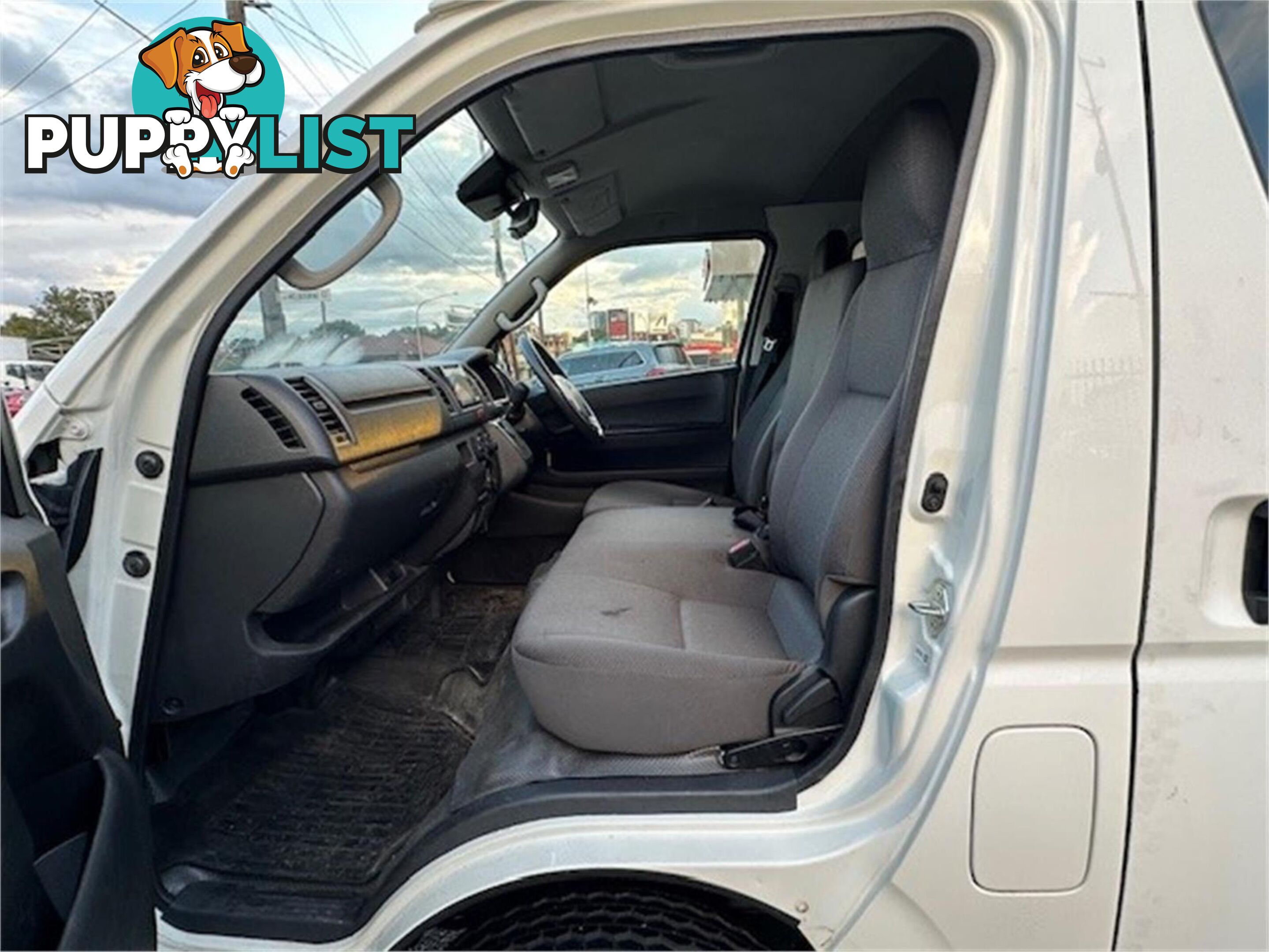 2019 TOYOTA HIACE DX GDH206 4D VAN