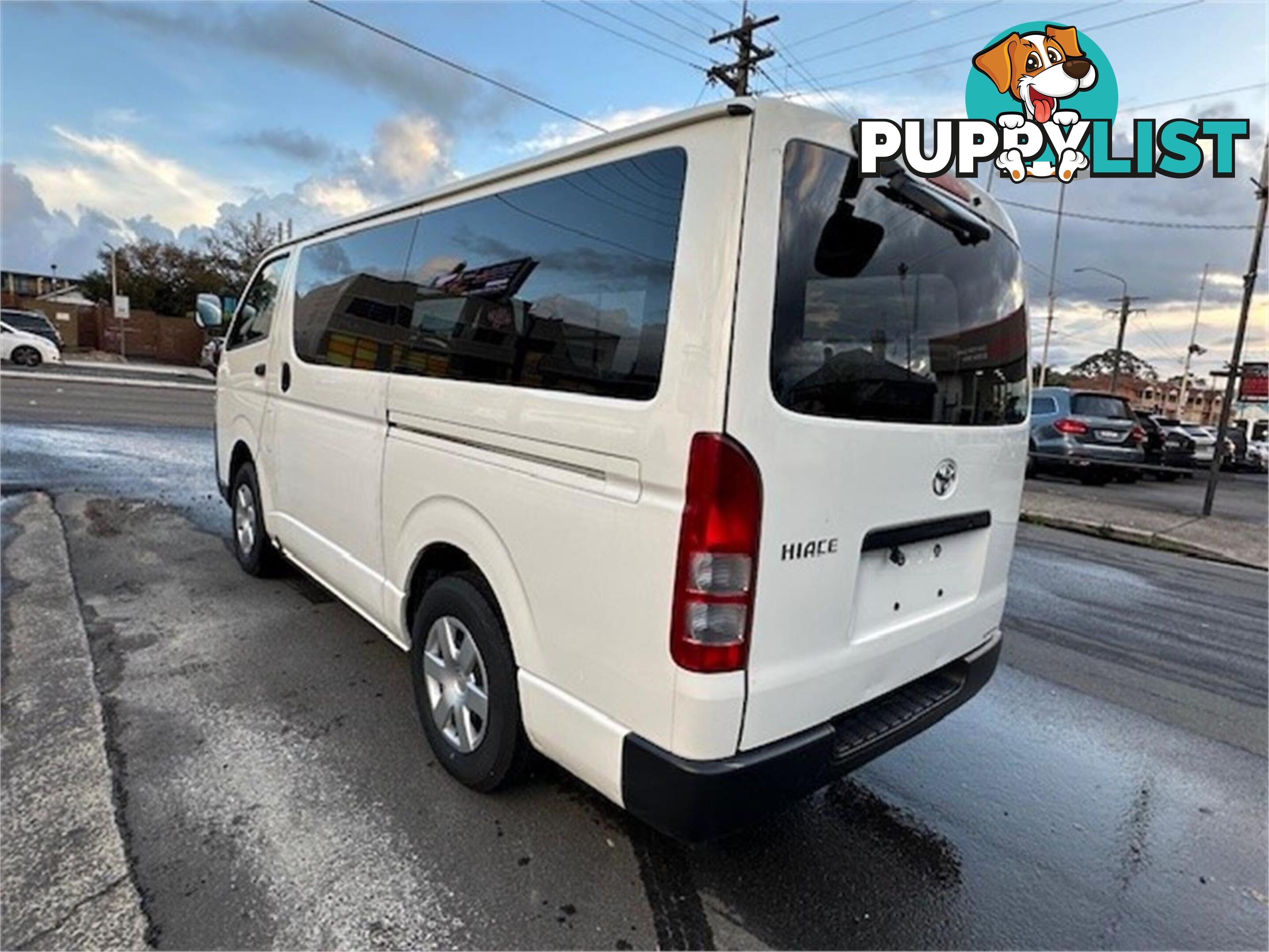 2019 TOYOTA HIACE DX GDH206 4D VAN