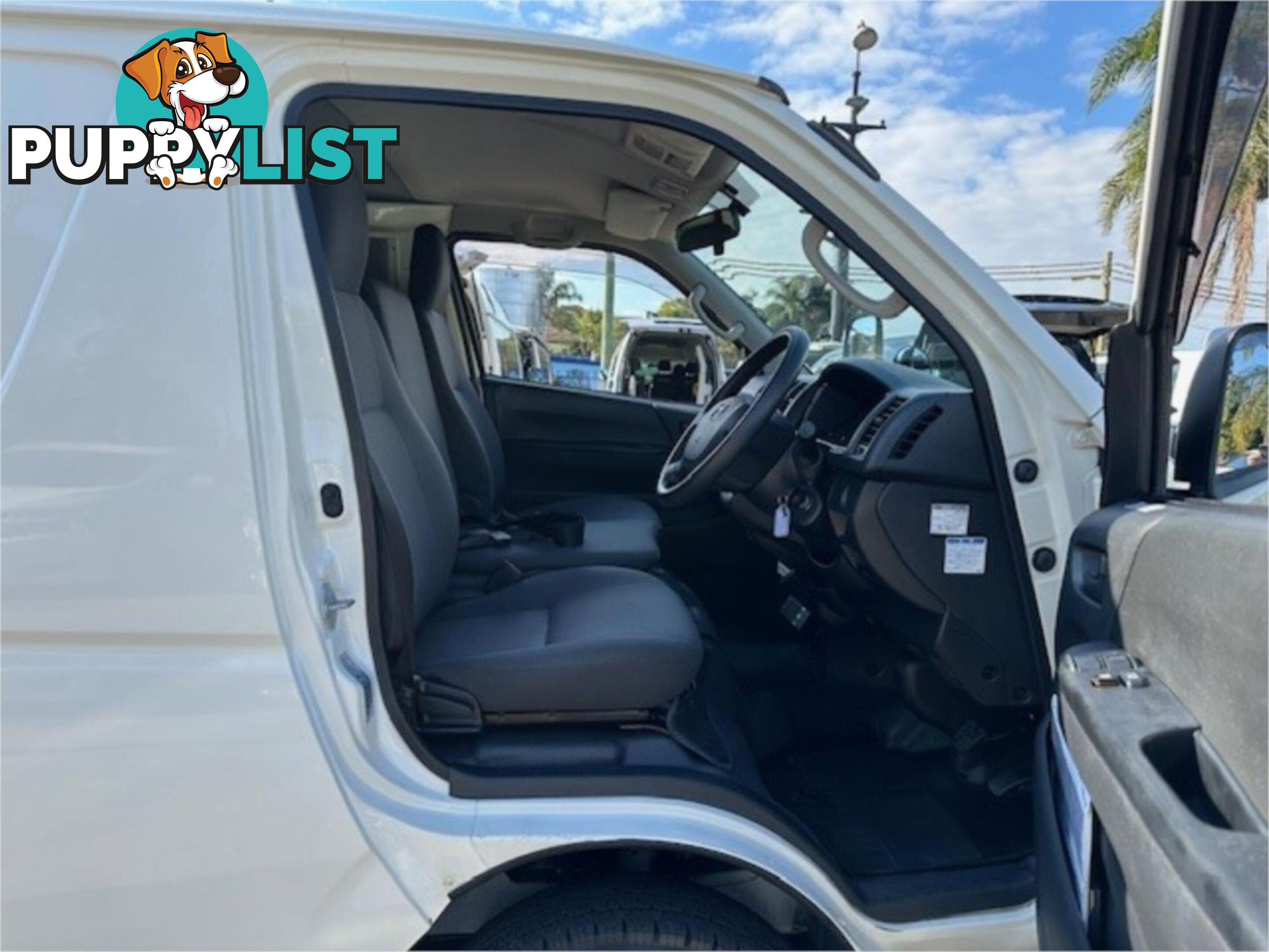 2018 TOYOTA HIACE  GDH206 4D VAN