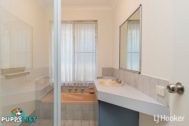 37 Merrifield Circle LEEMING WA 6149