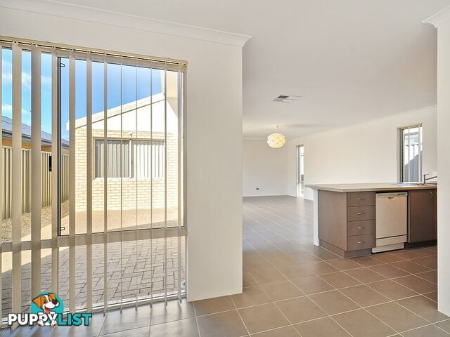 4 Balliol Court PIARA WATERS WA 6112