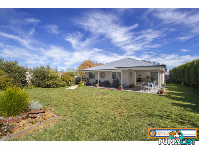 11 Holmfield Drive Armidale NSW 2350