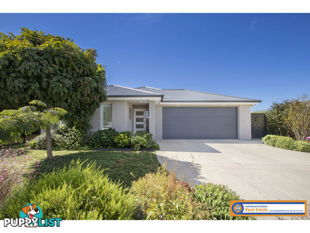 11 Holmfield Drive Armidale NSW 2350