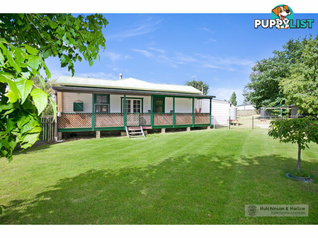 18 Samuelson Crescent Armidale NSW 2350