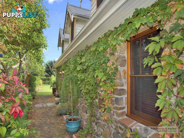 2 Everett Street Uralla NSW 2358