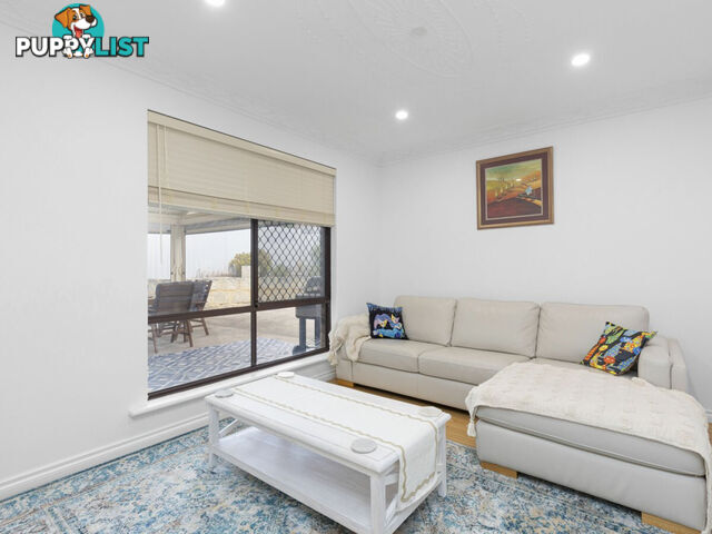 7 Tandina Way KINGSLEY WA 6026