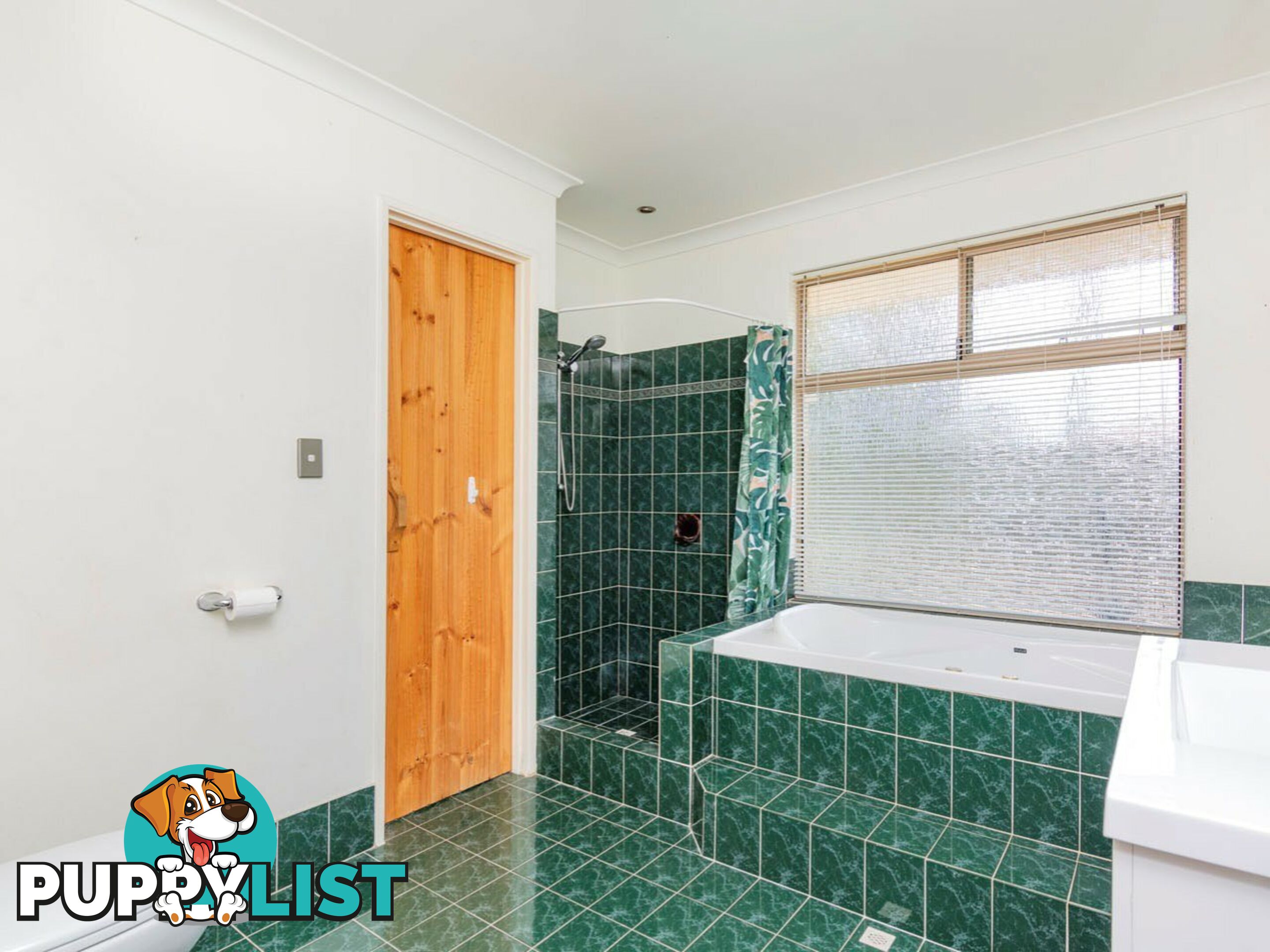 6 Ollera Meander CARRAMAR WA 6031