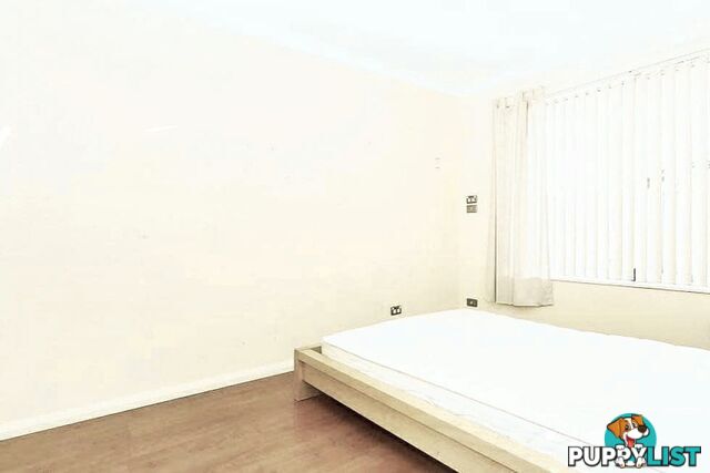 6 Ollera Meander CARRAMAR WA 6031