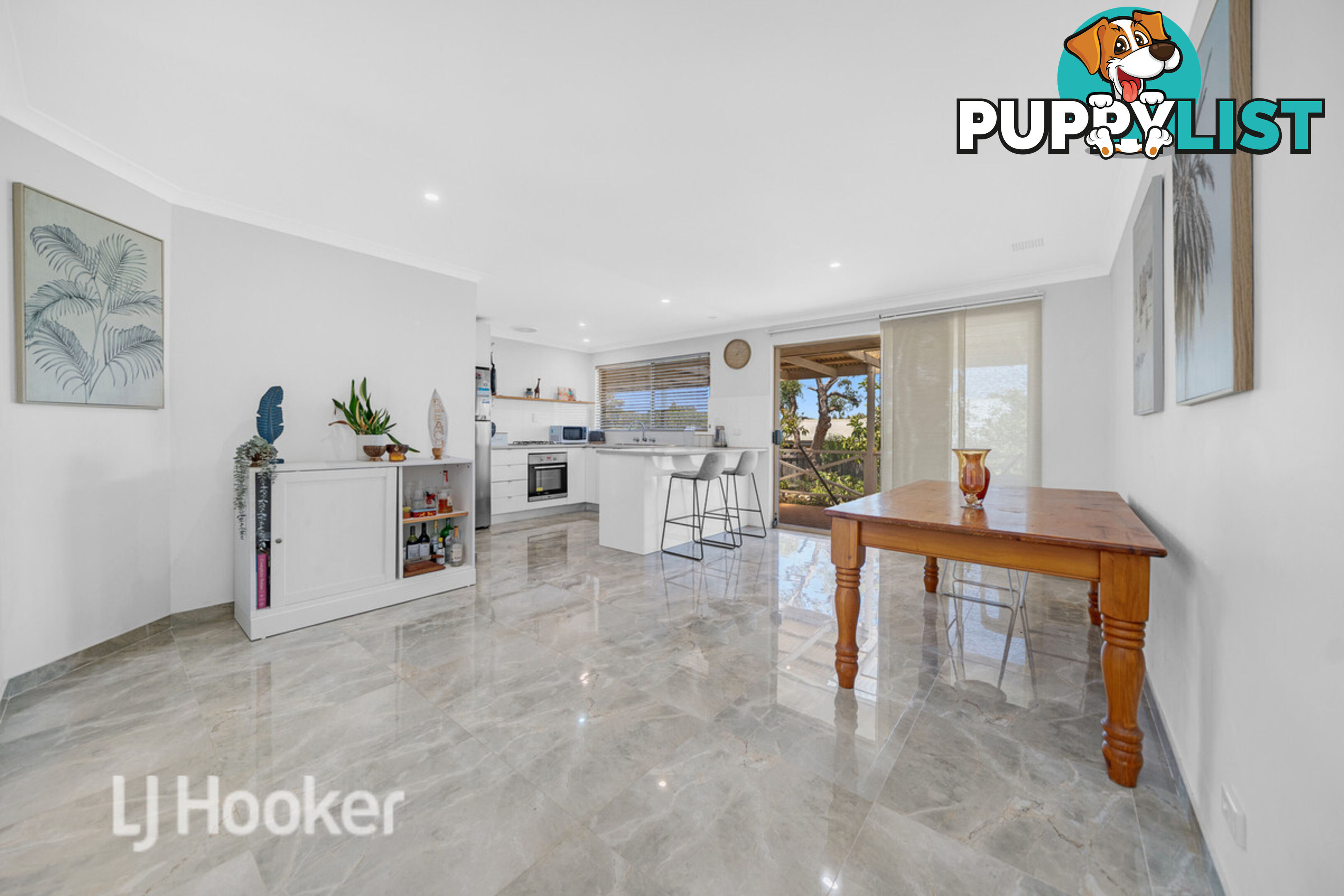 8 Rooke Way CLARKSON WA 6030