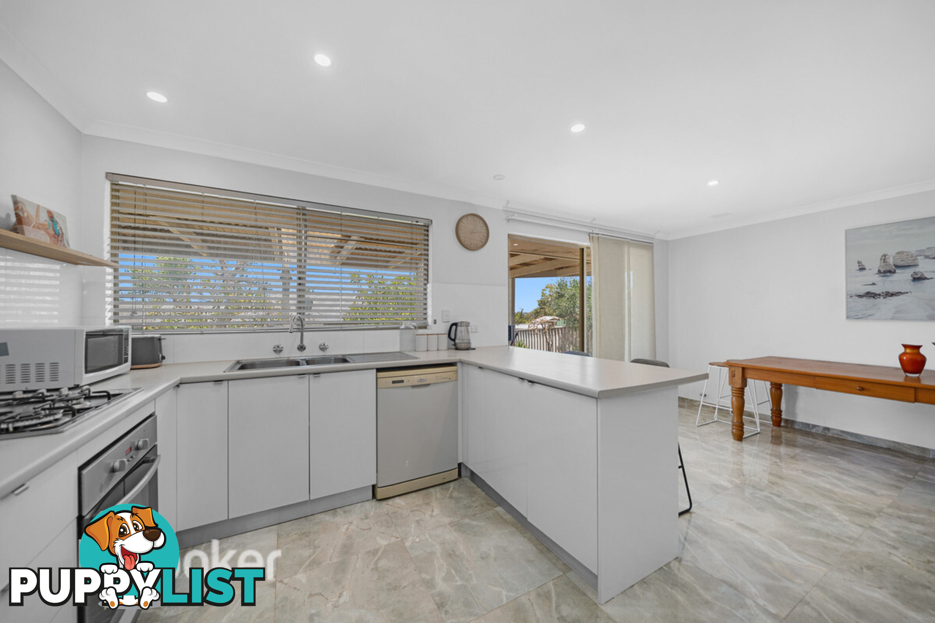 8 Rooke Way CLARKSON WA 6030