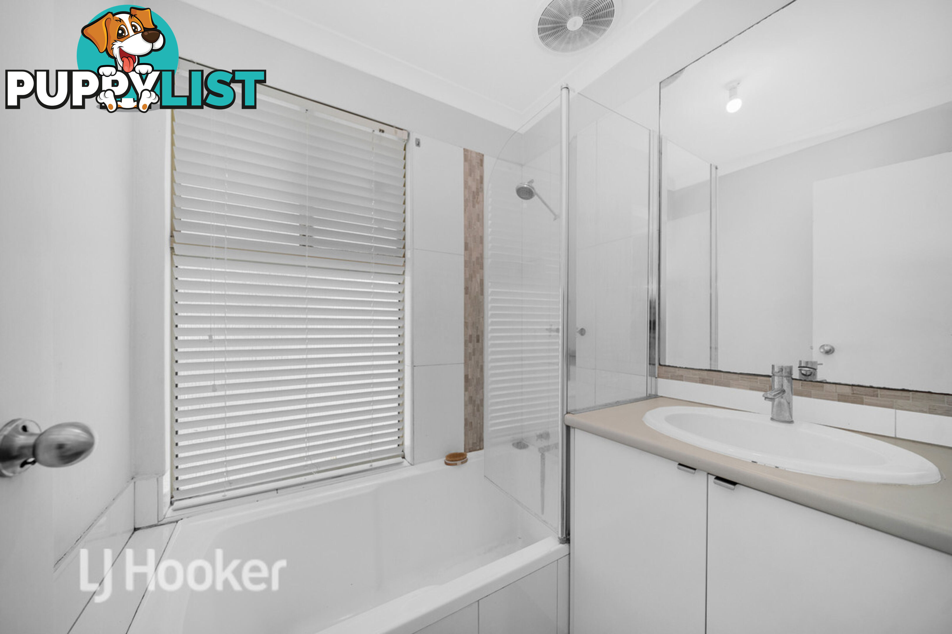 8 Rooke Way CLARKSON WA 6030