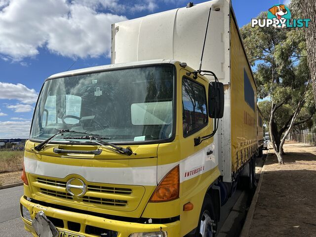 2005 Hino FD1J Ranger Curtainsider Truck