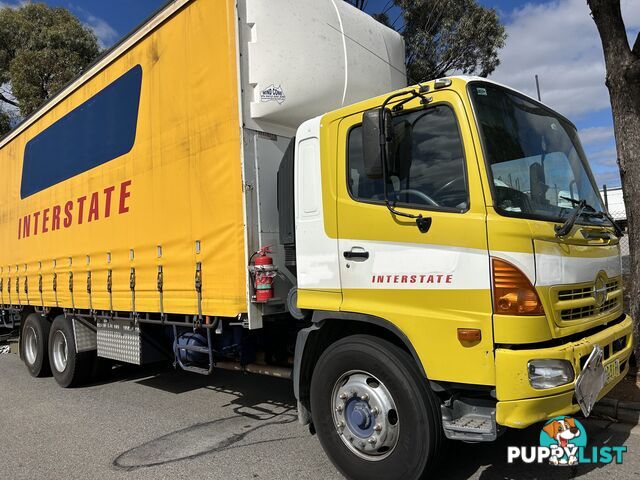 2005 Hino FD1J Ranger Curtainsider Truck