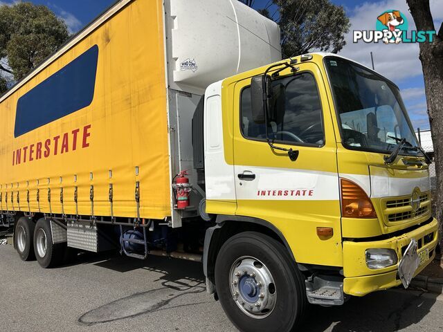 2005 Hino FD1J Ranger Curtainsider Truck