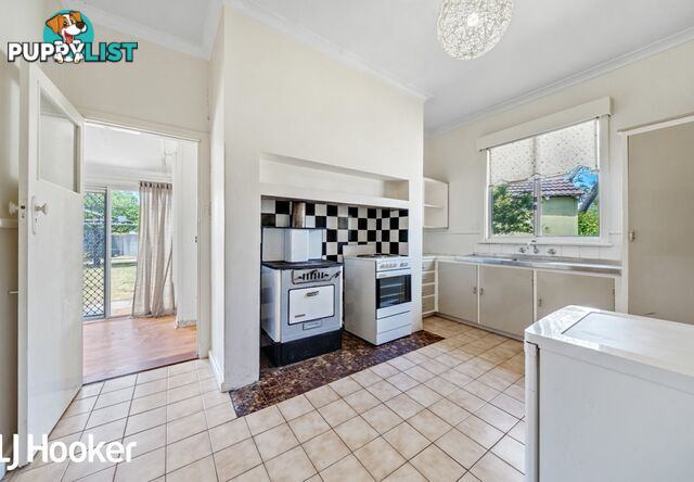 8 Plummer Street EAST VICTORIA PARK WA 6101