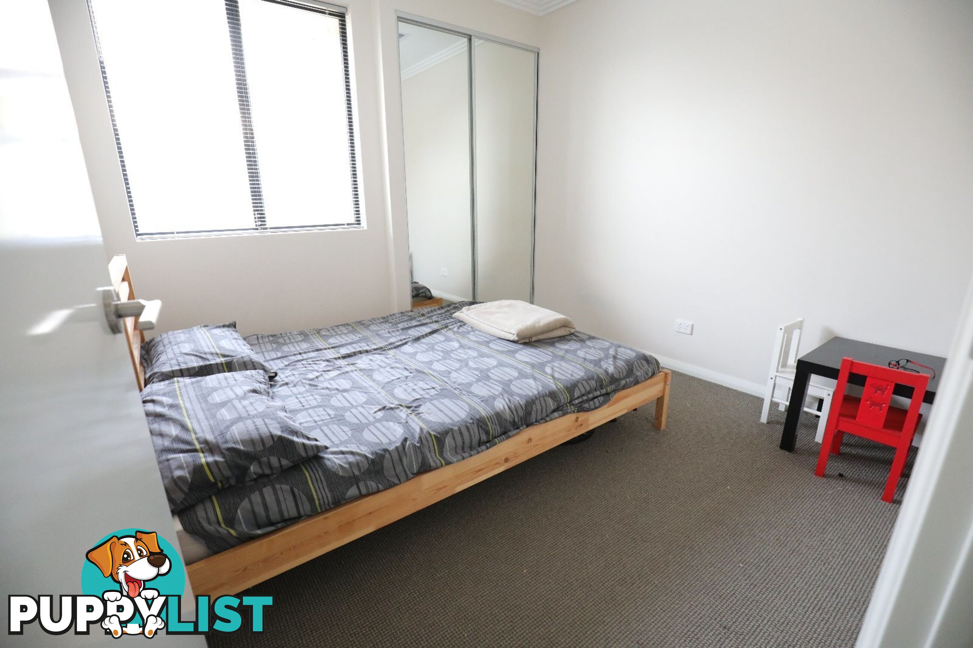 72 Hartfield St QUEENS PARK WA 6107