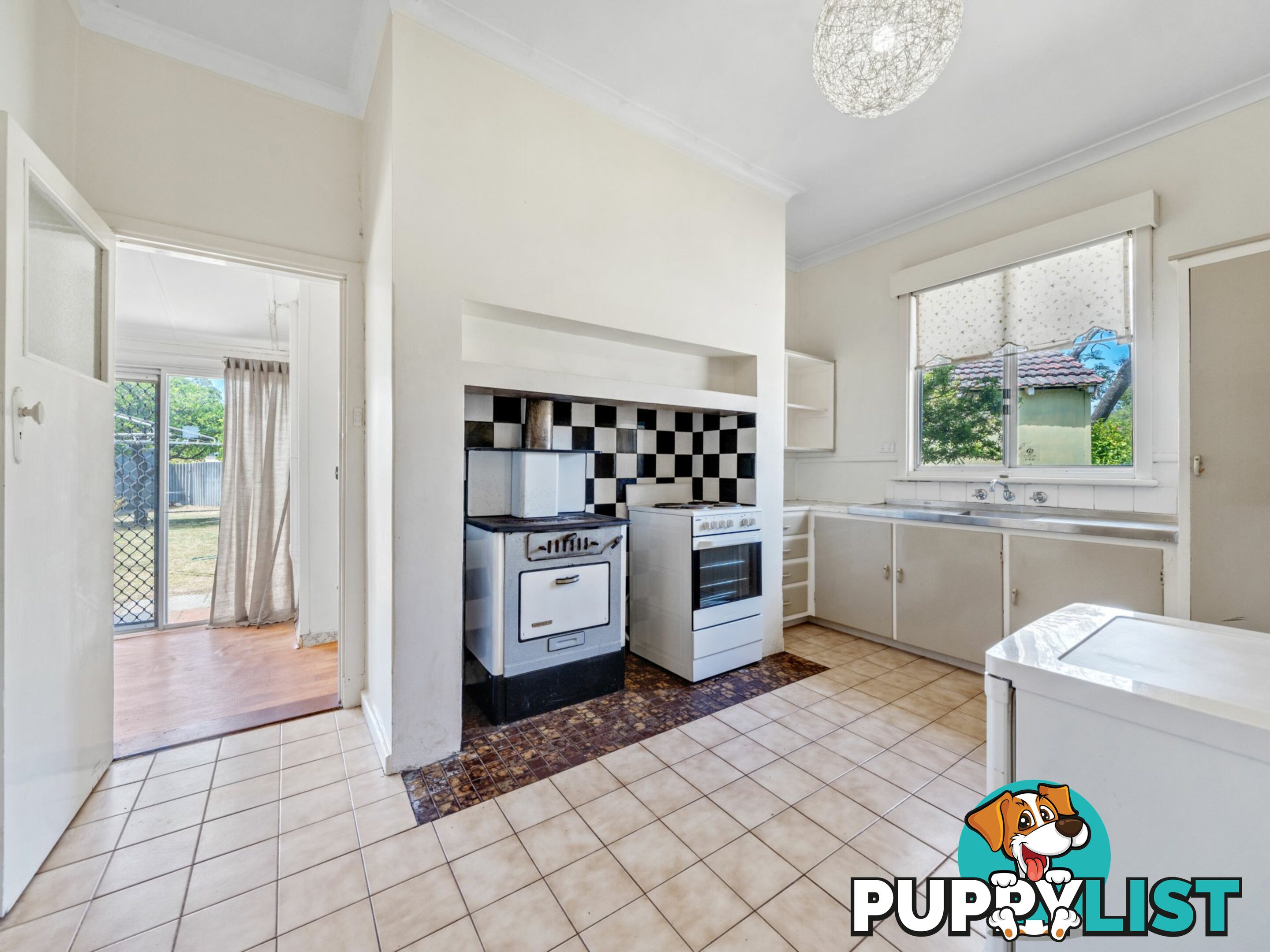 8 Plummer Street EAST VICTORIA PARK WA 6101