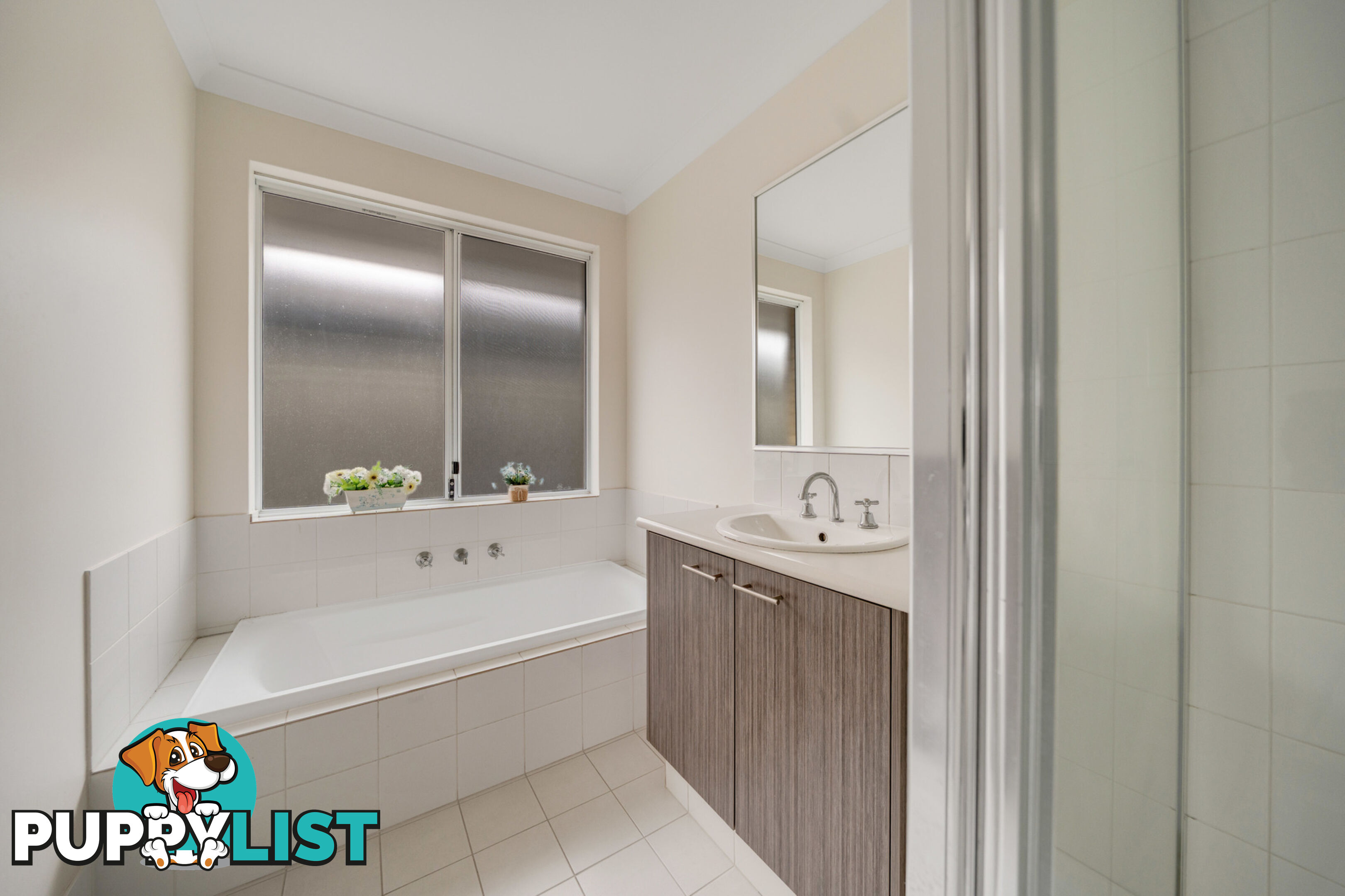 4 Serisier Parkway QUEENS PARK WA 6107