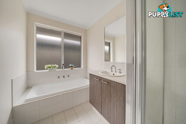 4 Serisier Parkway QUEENS PARK WA 6107