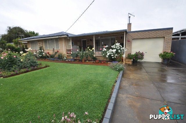 215 Knutsford Av KEWDALE WA 6105