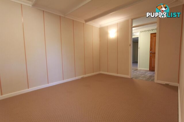 215 Knutsford Av KEWDALE WA 6105