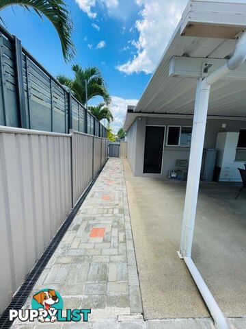 5 Herrigan Street Glenella QLD 4740