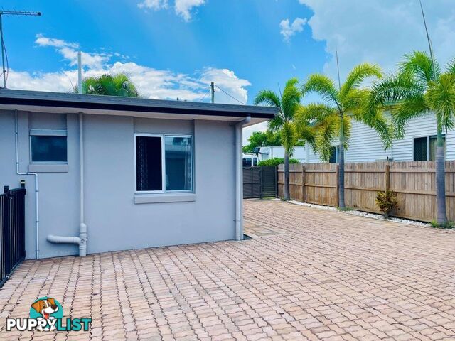 5 Herrigan Street Glenella QLD 4740