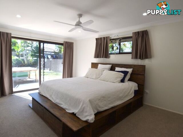 15 Mackay Close Sorrento QLD 4217