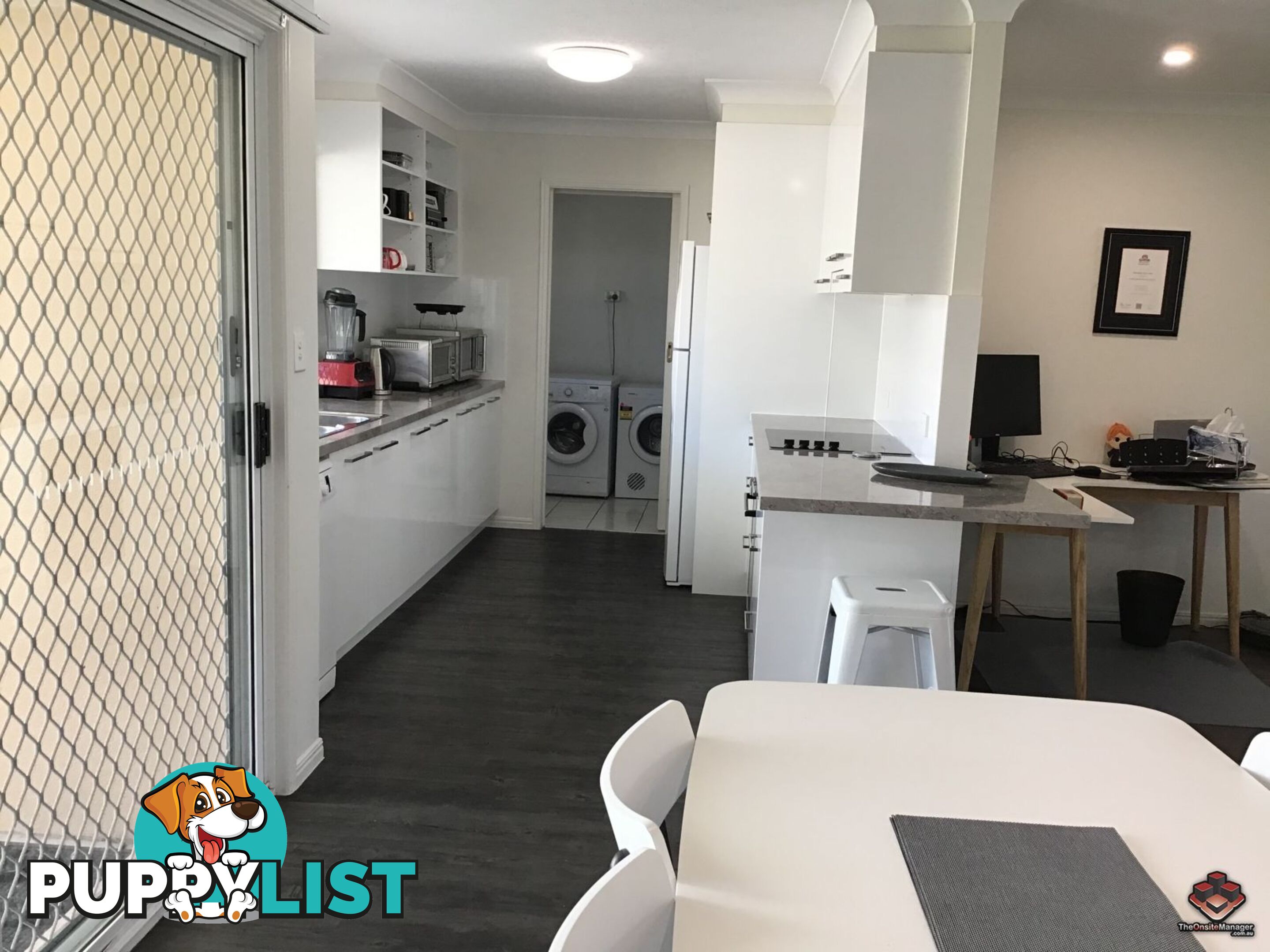 ID:21067280 50 St Kevins Avenue Benowa QLD 4217