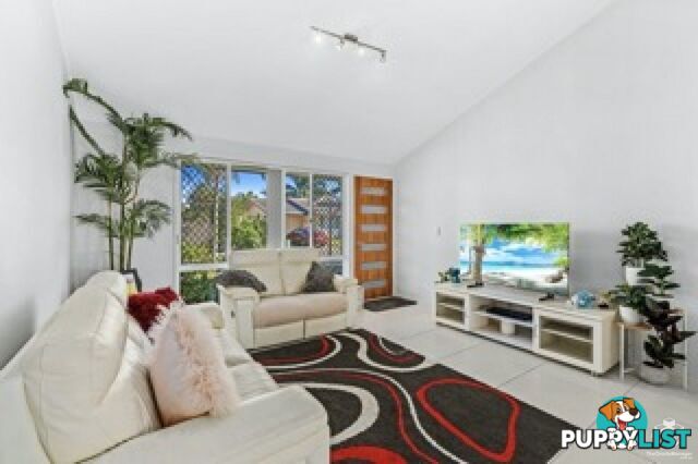 ID:21067280 50 St Kevins Avenue Benowa QLD 4217
