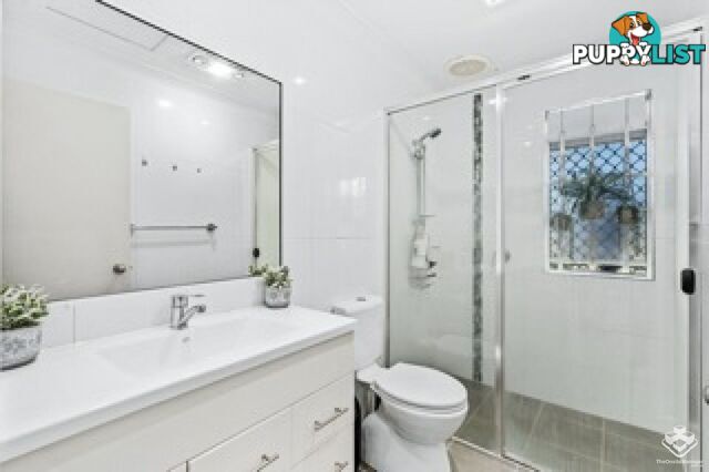 ID:21067280 50 St Kevins Avenue Benowa QLD 4217