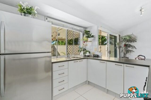 ID:21067280 50 St Kevins Avenue Benowa QLD 4217