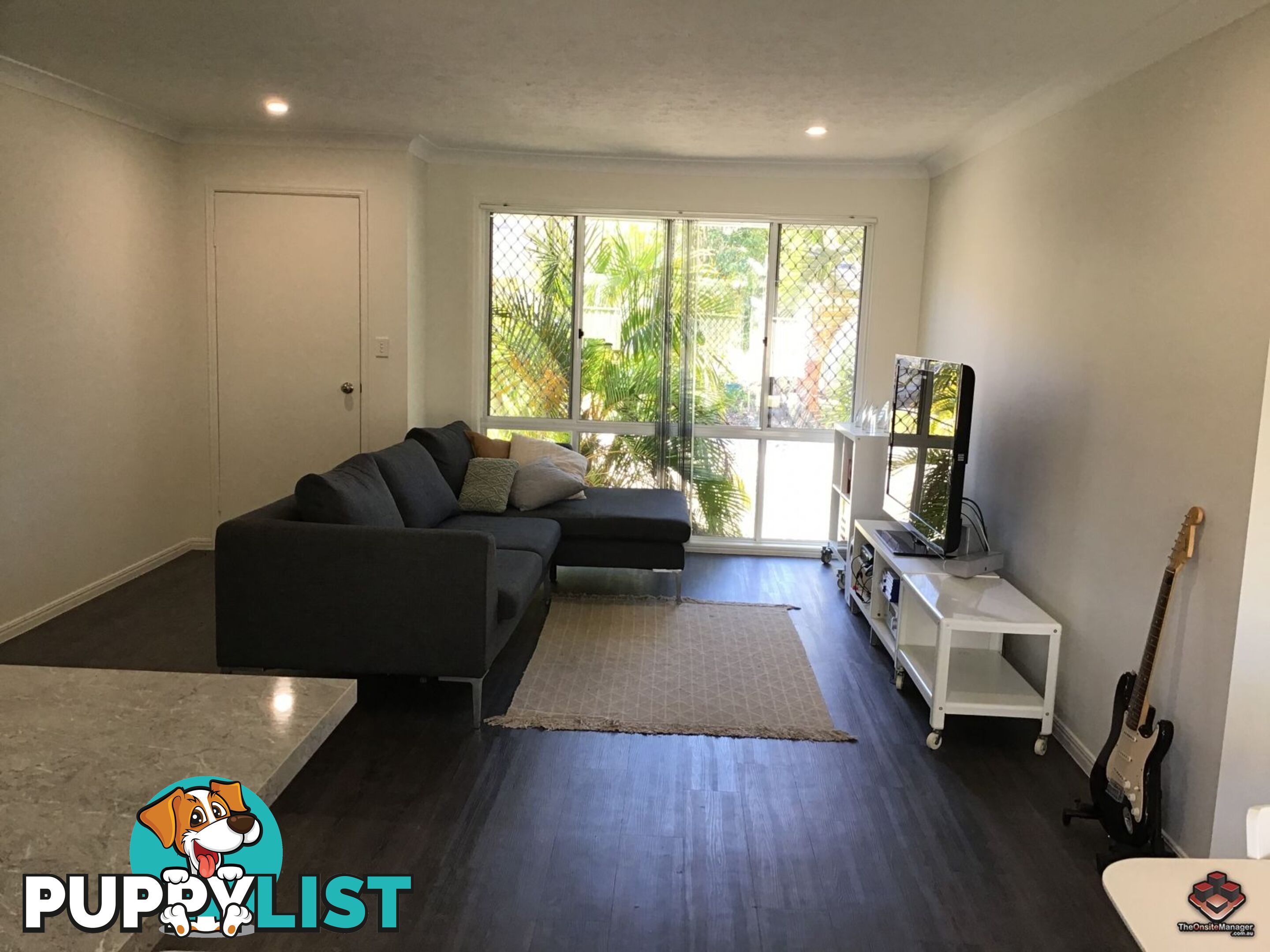 ID:21067280 50 St Kevins Avenue Benowa QLD 4217