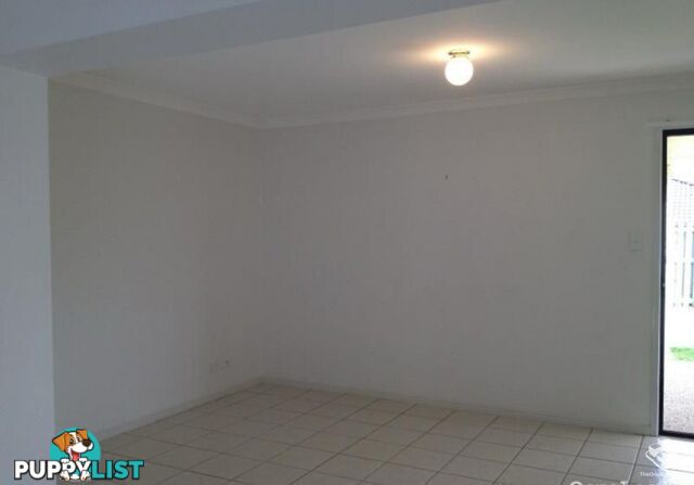 5 Buffalo Crescent Pacific Pines QLD 4211