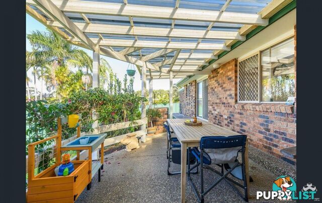 4 Essendon Close Arundel QLD 4214