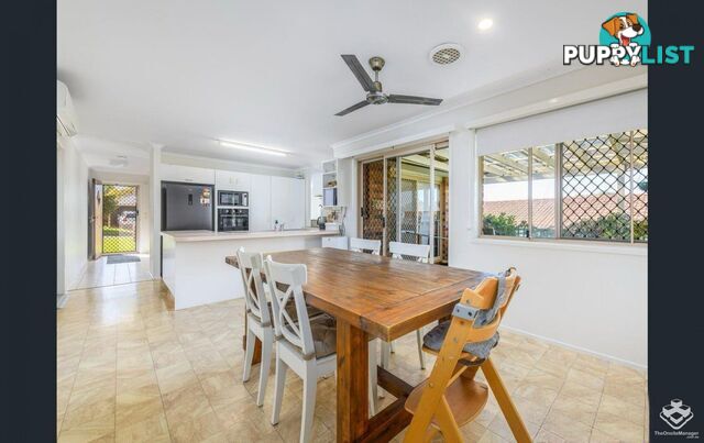 4 Essendon Close Arundel QLD 4214