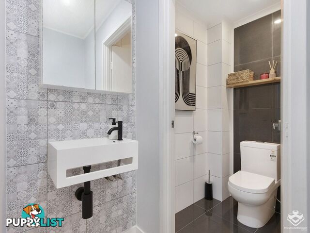 5/6 Harley Street Labrador QLD 4215