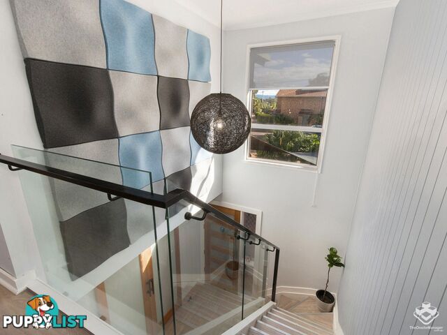 5/6 Harley Street Labrador QLD 4215