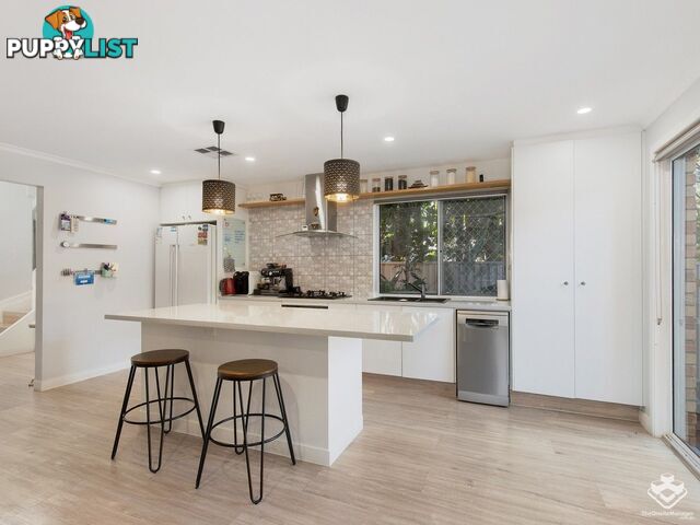 5/6 Harley Street Labrador QLD 4215