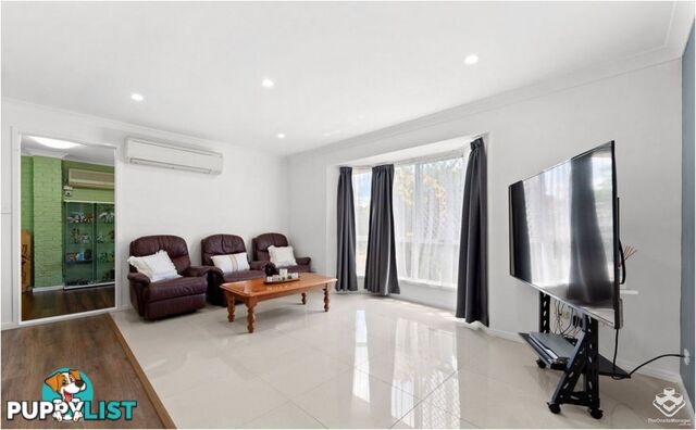 48 Sweetgum Street Hillcrest QLD 4118
