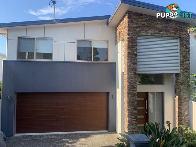 85 Pohlman Street Southport QLD 4215