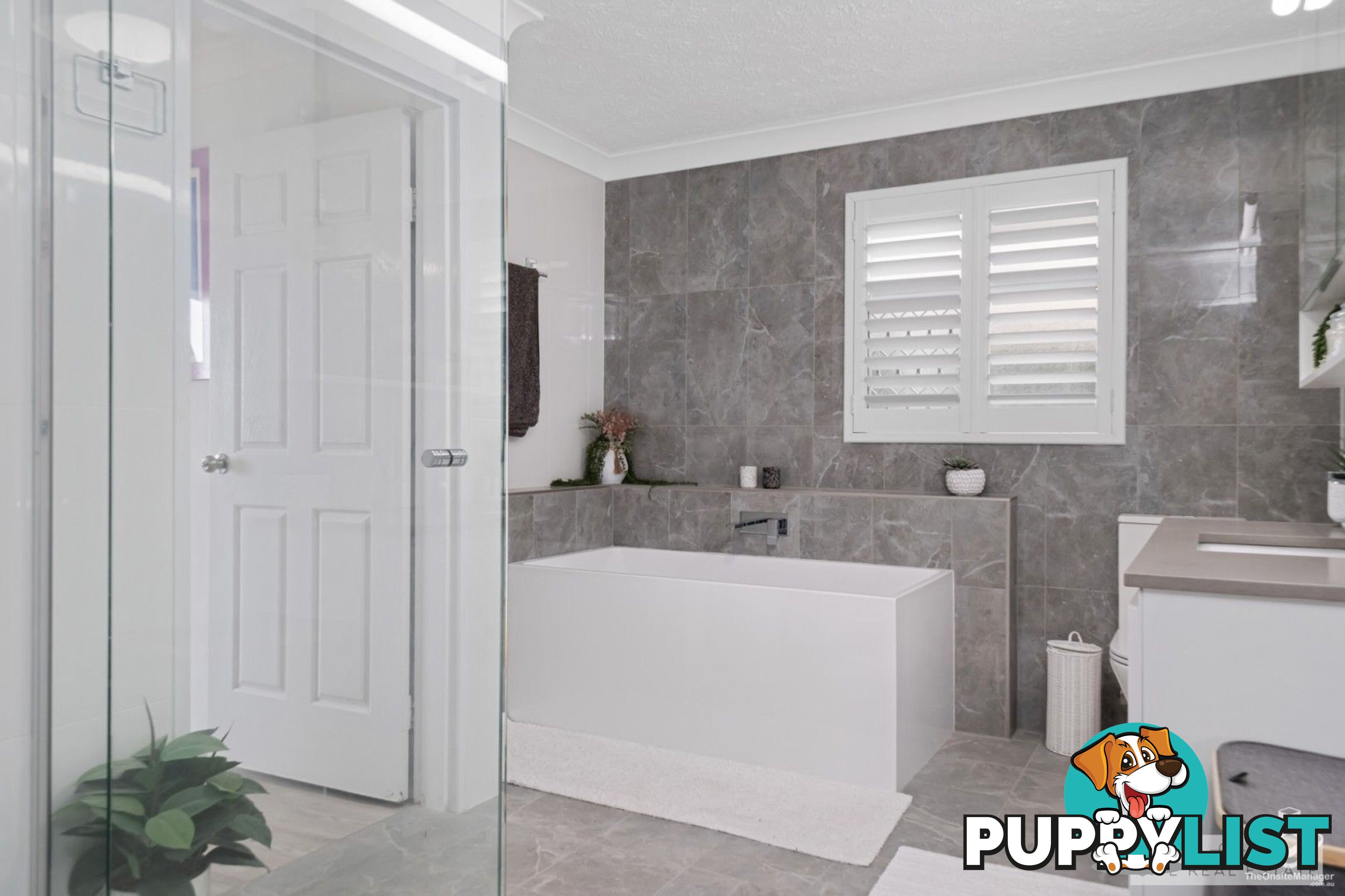 16 Bayview Drive Lammermoor QLD 4703