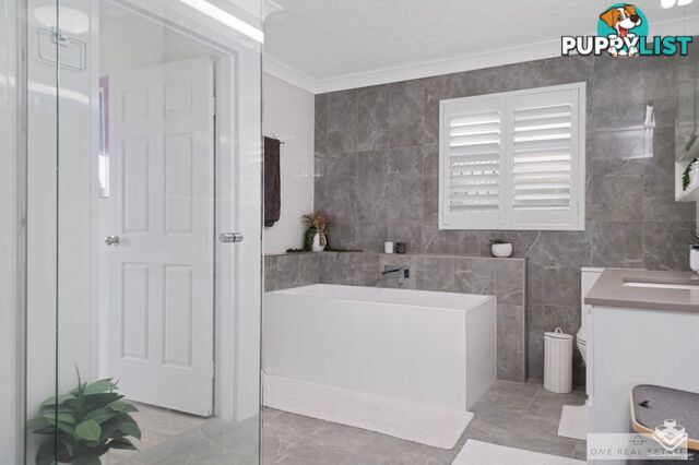 16 Bayview Drive Lammermoor QLD 4703