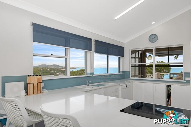 16 Bayview Drive Lammermoor QLD 4703
