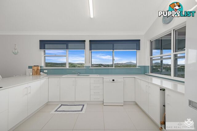 16 Bayview Drive Lammermoor QLD 4703