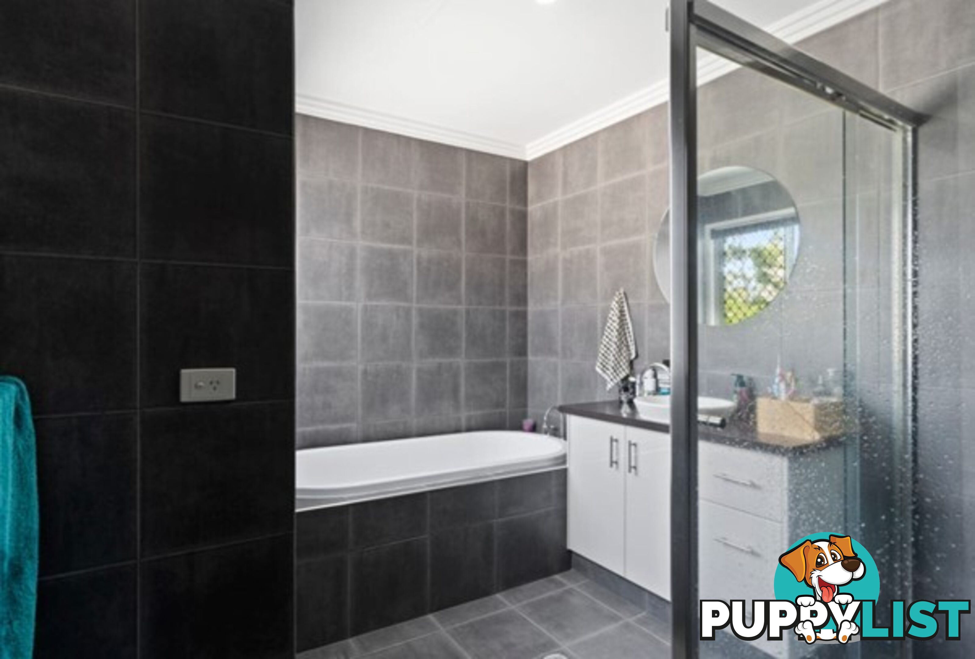 ID:21156800 131 Falconer Street Southport QLD 4215