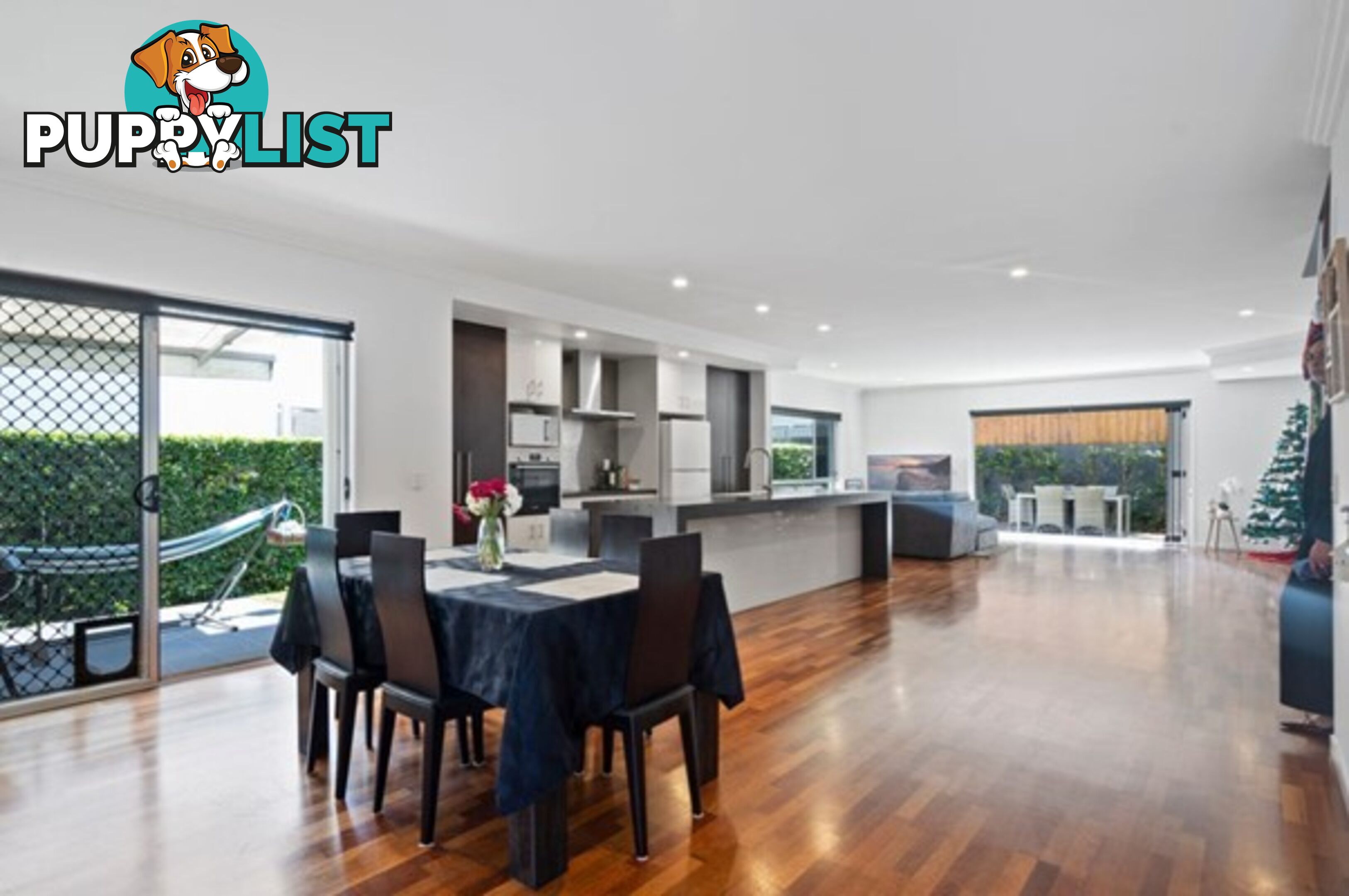 ID:21156800 131 Falconer Street Southport QLD 4215